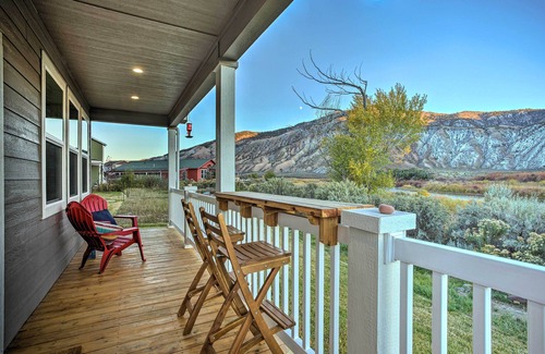 Dotsero Cottage | Magnificent Gypsum Retreat on the Colorado River!