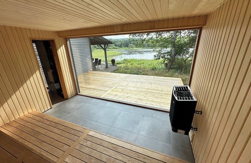 Drakabygget House | Magnificent house with panoramic views of the lake and a sauna with a view