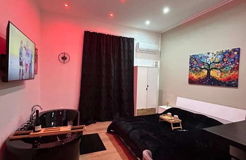 Palermo Bed & Breakfast | Magnificent Imperial suite for 2 people breakfast included free prosecco
