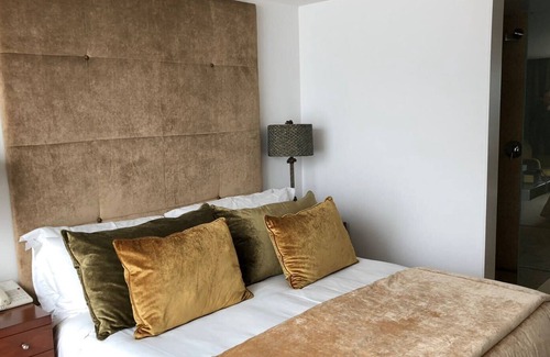 Monchique House | Magnificent SERENITY FIRST property 500 meters from beach /ocean in 5 * Resort