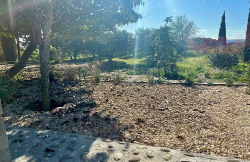 Eguilles Apartment | Magnificent T2 Furnished House