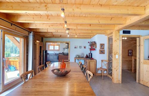 Chatel Ski Chalet | Magnifique Chalet CLEMALOU très grand confort 14-15 pers avec jacuzzi