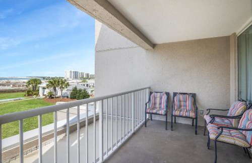 Holiday Isle House | Magnolia House 201 At Destin Pointe Resort