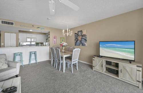 Holiday Isle Apartment | Magnolia House 208 At Destin Pointe Resort