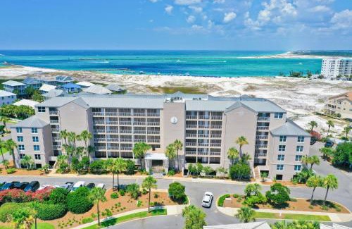 Holiday Isle Apartment | Magnolia House 302 At Destin Pointe Resort