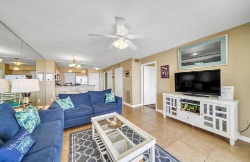 Holiday Isle Apartment | Magnolia House 304 At Destin Pointe Resort