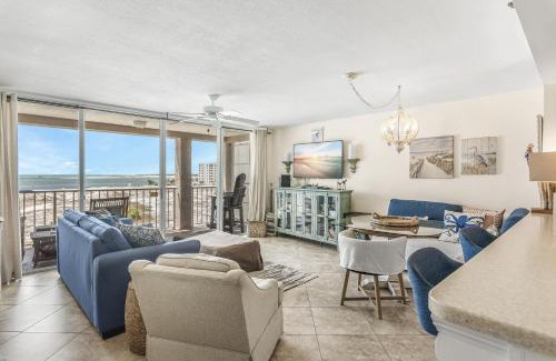 Holiday Isle Apartment | Magnolia House 409 At Destin Pointe Resort