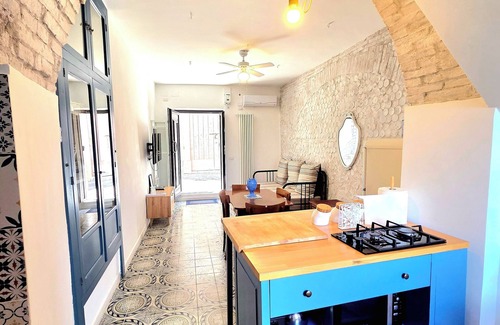 Calitri Villa | Magnolia House 42 in historic center free parking