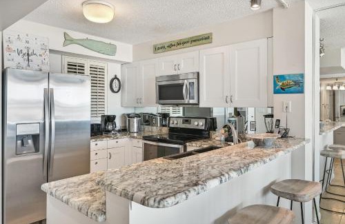 Holiday Isle Apartment | Magnolia House 502 At Destin Pointe Resort