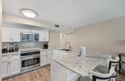 Holiday Isle Apartment | Magnolia House 508 At Destin Pointe Resort