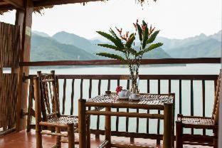 Mai Chau Resort | Mai Chau Hideaway Lake Resort