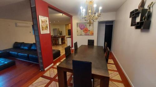 Bois d'Olives House | Maison élégante à Saint-Pierre + Piscine