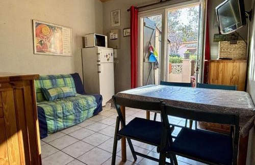 Argeles Plage House | Maison 3 pièces avec mezzanine, 6 couchages, proche plage, parking privé, animaux acceptés - FR-1-225-760