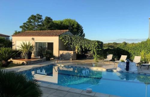 Verargues House | Maison agréable avec piscine à Entre-Vignes