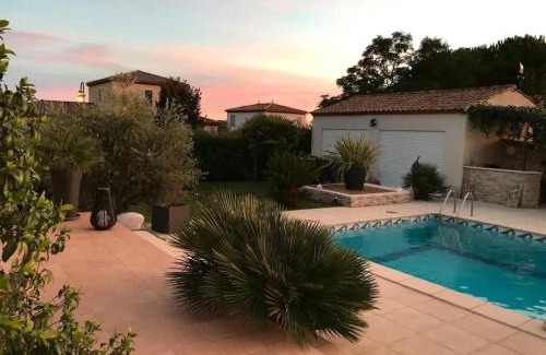 Verargues House | Maison agréable avec piscine à Entre-Vignes