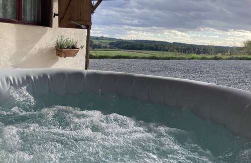 Lanty House | Maison au Calme Avec une Belle Vue, Plan D'eau et Sentiers de Rando à Proximité
