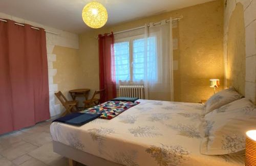 Ladern-sur-Lauquet House | Maison avec 2 appartements, jacuzzi et accès privé à la rivière