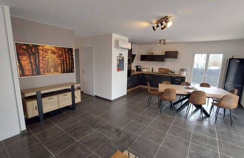 Granieu House | Maison Avec Piscine Proche Station de ski