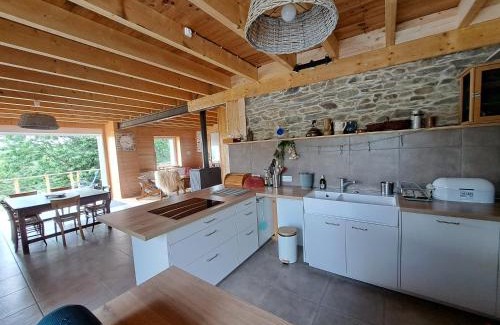 Mur-de-Bretagne House | Maison Bord de lac de Guerledan
