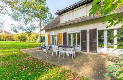 Saints House | Maison chaleureuse à Saints avec jardin et terrasse