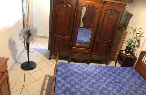 Vieux-Habitants House | Maison charmante à Vieux Habitants avec terrasse ensoleillée