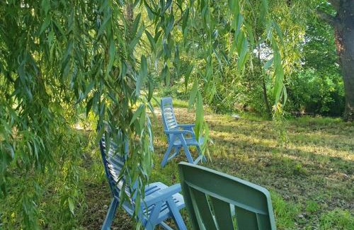Graves-Saint-Amant House | Maison charmante avec terrasse, jardin clos, barbecue, près de la Charente - 3 ch, 2 sdb - FR-1-653-31