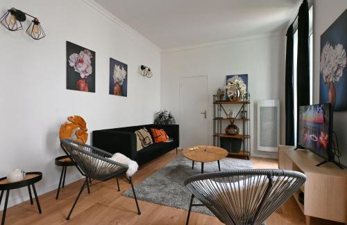 Route d'Arles Apartment | Maison climatisée Gare à 10 min, idéale familles MaisonCarréeConciergerie