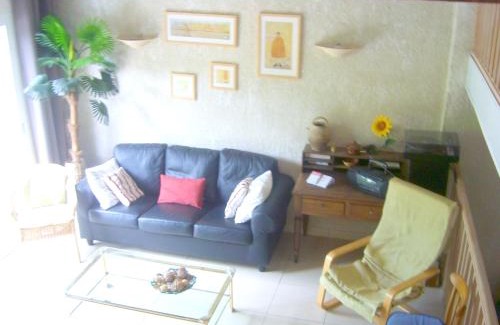 Lunas House | Maison confortable à Lunas avec vue montagne + jardin