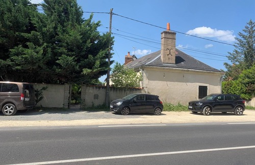 Charentilly House | Maison Déco Avec Jardin Tours Châteaux de la Loire