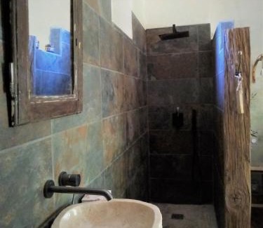 Combovin Bed & Breakfast | Maison d'hôtes Ainsi Soie t-il