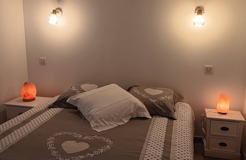 La Rochegiron Bed & Breakfast | Maison D'hôtes en Provence, à la Campagne Avec Chambres et Espaces Communs