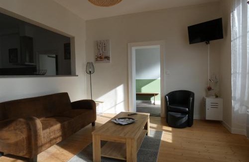 Nonvilliers-Grandhoux House | Maison de caractère avec jardin clos, idéale pour familles, proche sentiers de randonnée - FR-1-581-88