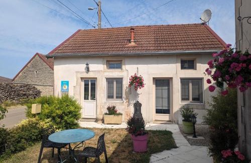 Faverolles House | Maison de caractère avec jardin et terrasse, proche Langres - FR-1-611-39