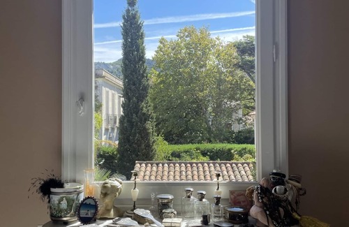 8th Arrondissement House | Maison de Charme Avec Piscine, Proche de la mer et du Parc des Calanques