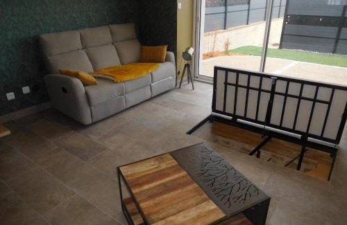Laville-aux-Bois House | Maison de charme avec jacuzzi, nature préservée et équipements pour bébé, 4 étoiles, proche forêt. - FR-1-611-70