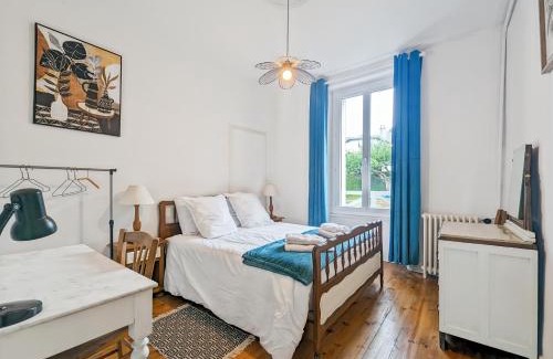 Vic-sur-Cere House | Maison des années 30 - Vic-Sur-Cère - 4 personnes