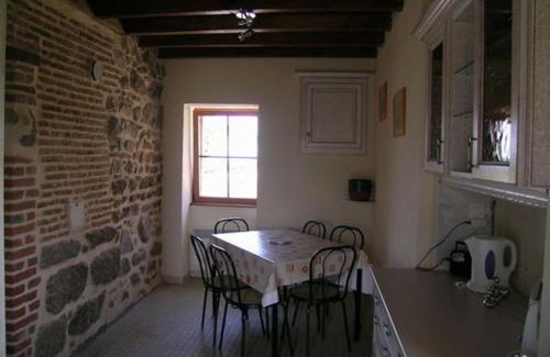 Nizerolles House | Maison en pierre avec jardin, jeux enfants et animaux acceptés - FR-1-489-137