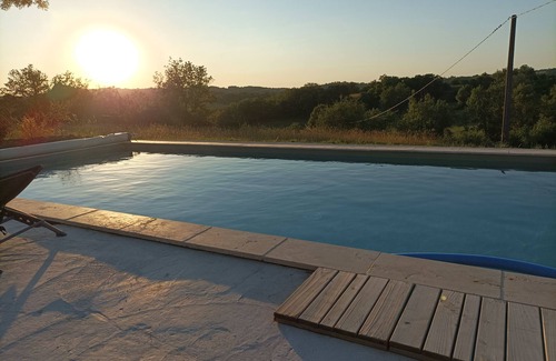 Lamothe-Cassel Cottage | Maison en Pierres Avec Vue, Piscine Privée Chauffée 2 Chambres 2sdb 5 Personnes