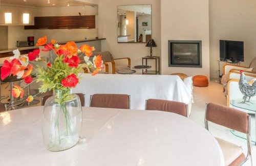 Port-Louis House | Maison famil. années 30 rénovée, au cœur du bourg, 8-10 pers. - FR-1-349-222