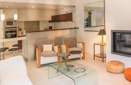 Port-Louis House | Maison famil. années 30 rénovée, au cœur du bourg, 8-10 pers. - FR-1-349-222