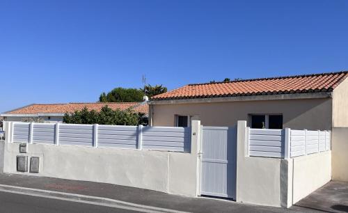La Chaume House | Maison familiale et chaleureuse à la chaume av 2 chambres, terrasse, wifi
