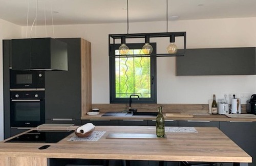 Saint-Laurent-du-Verdon House | Maison Neuve Indépendante Plain-pied 3 Chambres Dans les Basses Gorges du Verdon