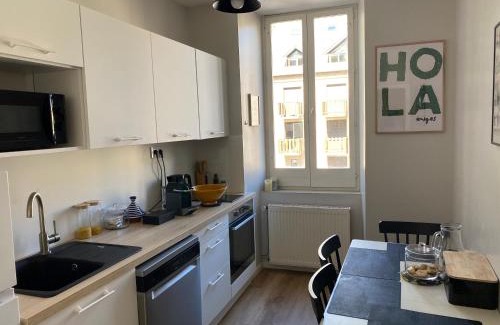 Bagneres-de-Luchon Apartment | MAISON GERMÈS - CENTRAL & STANDING - Appartements traversants - Lits 180 King Size - Linge de lit et de toilette inclus - Parking à proximité
