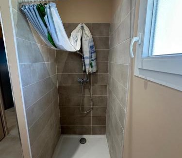 Redessan Villa | Maison lumineuse et calme à Redessan