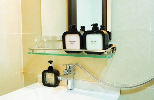 Hang Trong Hotel | Maison Maravelle Hotel