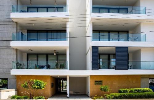 Egkomi Apartment | Maison Noire by Staycom