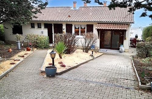 Veyras House | Maison paisible à Veyras avec piscine privée et vue montagne