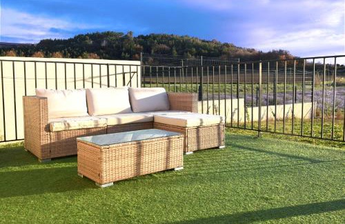 Montelimar Villa | Maison Premium Hyper Calme - Joliment décorée avec vue dégagée - Jacuzzi Chauffé - Salle de jeux - Proche de toutes commodités