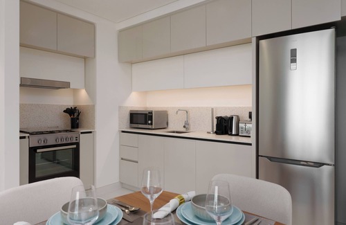 Dubai Marina Apartment | Maison Privee - Upscale Apt w/Partial Dubai Marina & Palm Views