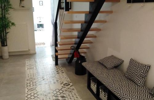 L'Hermenault House | Maison rénovée pour 14 pers avec piscine chauffée, jardin, baby-foot, proche Puy du Fou et La Rochelle - FR-1-426-362